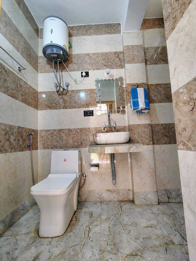 Bathroom, hotel morning hills, Dehradun