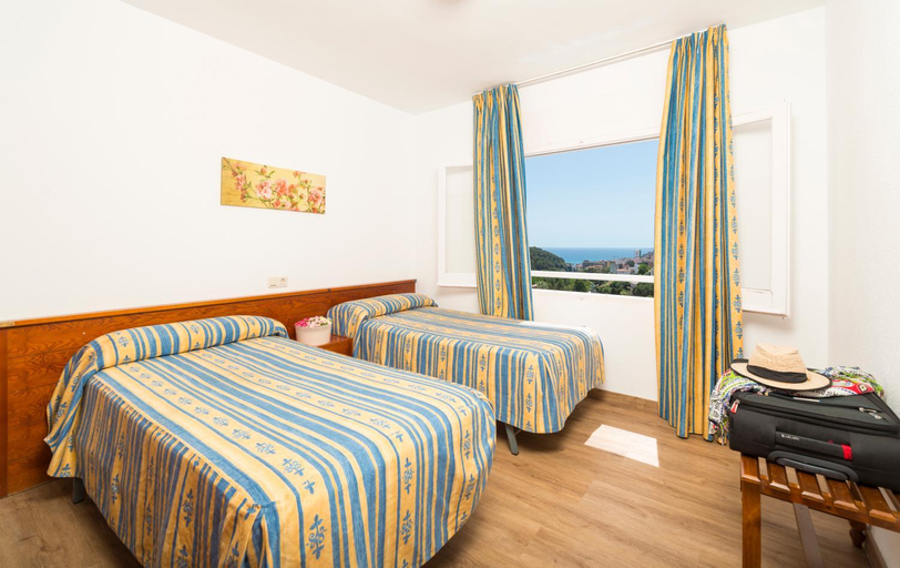 Bedroom 2, Apartaments Els Llorers, Girona