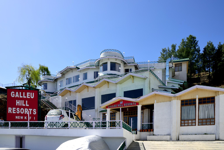 Exterior & Views