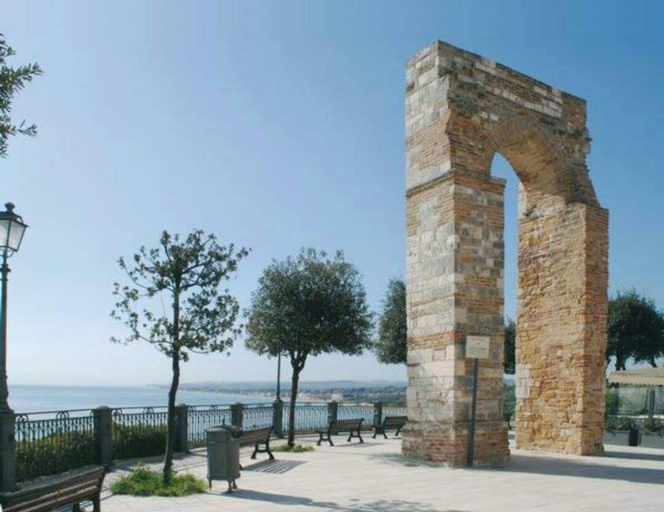 Others 3, La torre camere, Ancona
