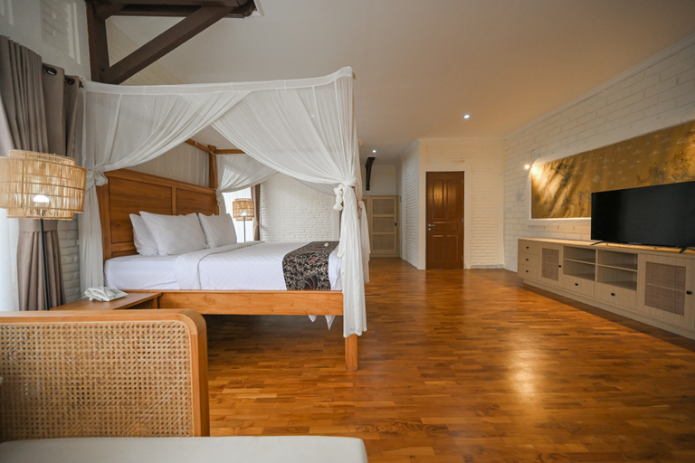 Bedroom 12