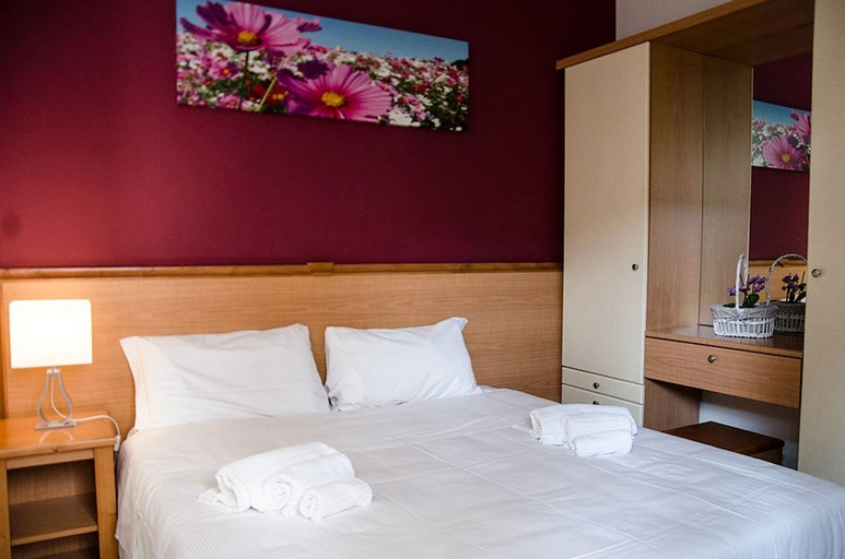 Bedroom 3, Villaggio Miramare, Livorno