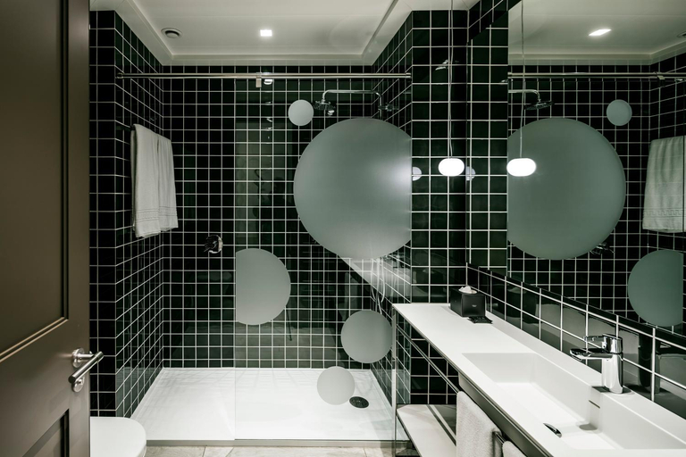Bathroom 3, Midtown Apartments, Barcelona