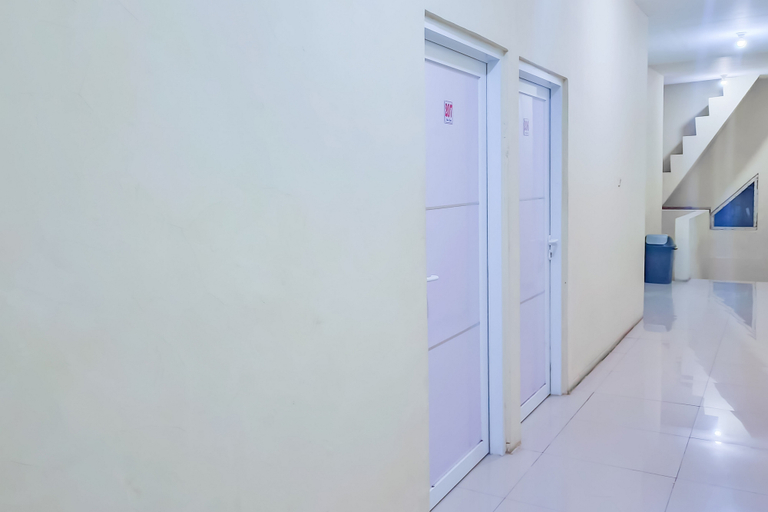 Others 5, RedDoorz @ Guest House A2 Near Rita Mall Tegal, Tegal