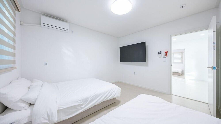 Bedroom 3, Rainbow Friends, Gapyeong