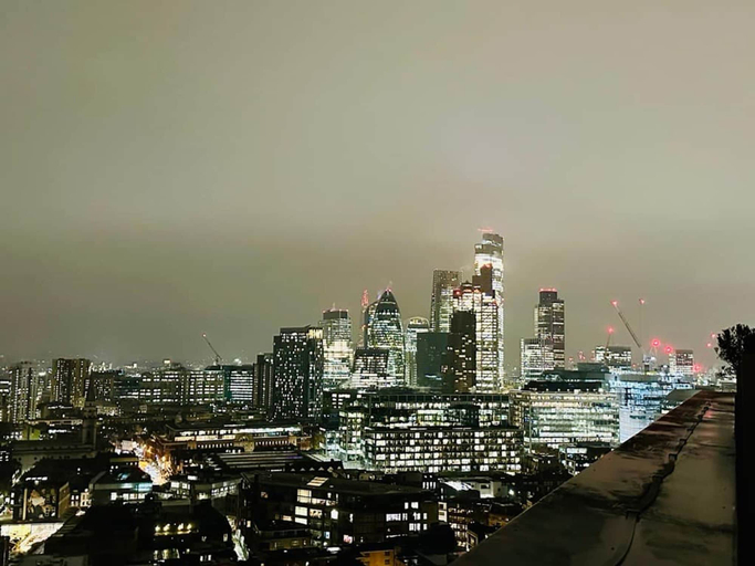 Room 5, Bird s eye View - Luxury 2bdr Penthouse In Central London, London