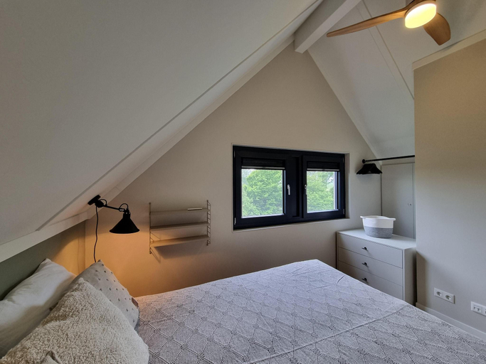 Bedroom 3, Villa in Balk With Private Jetty on Slotermeer, Gaasterlân-Sleat