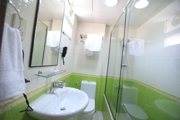 Bathroom 4, Sun City International Hotel, Dubai