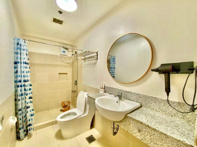 Bathroom, Infina Towers, Quezon City