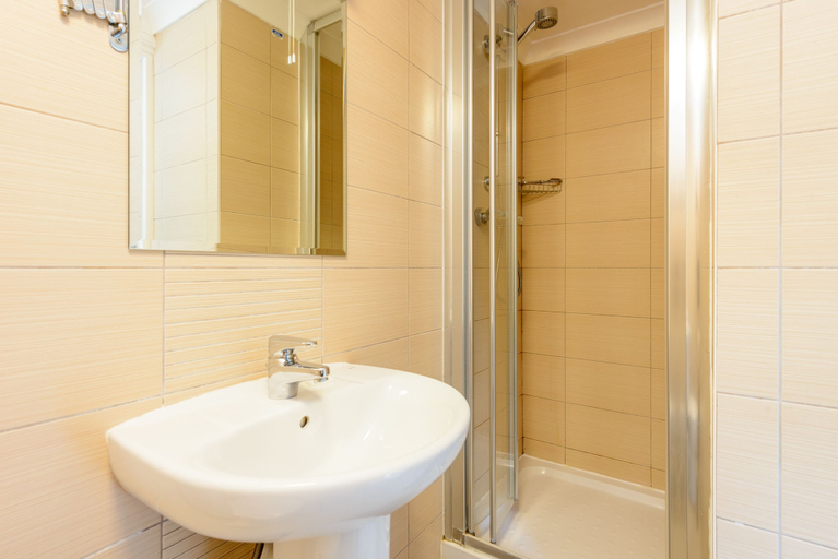 Bathroom 4, The Retreat New Forest, Hampshire