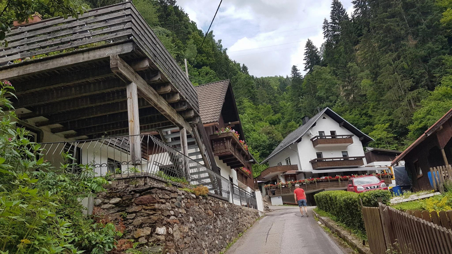 Others 5, Apartment in Dorfzentrum near Lake, Villach Land