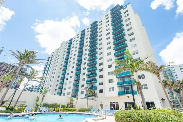 Exterior & Views 2, SIAN private apartment, Broward