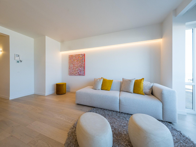 Others 4, Beautiful apartment with direct sea view, West-Vlaanderen
