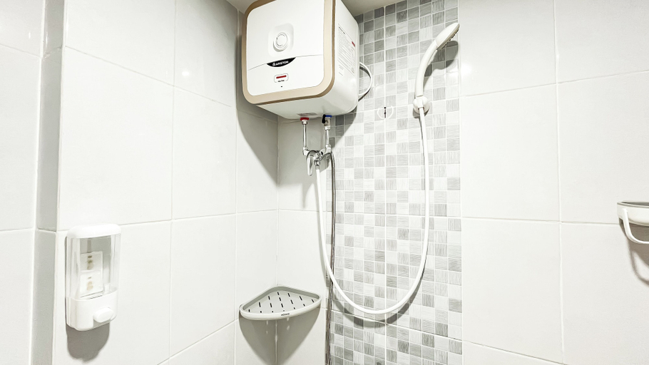 Bathroom 3, Cozy Design 2BR Apartment Tokyo Riverside PIK 2, Tangerang