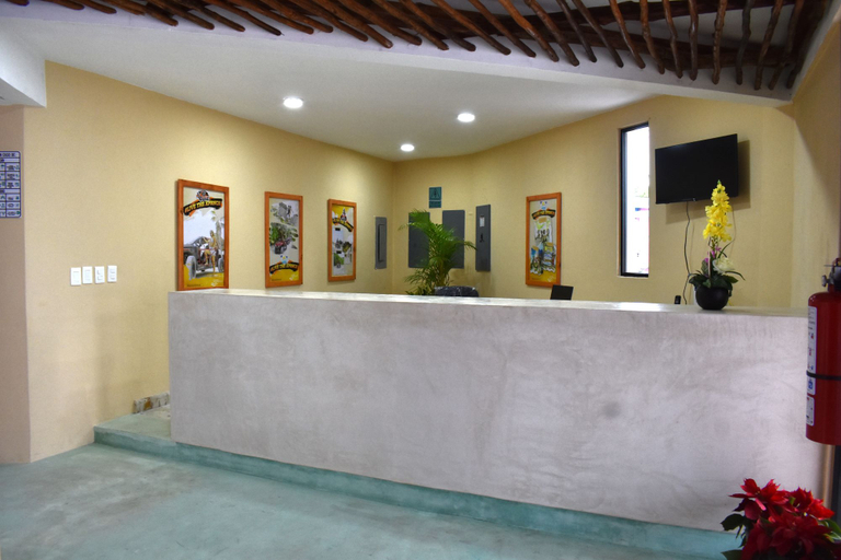 Public Area 2, Luna Azul by Uvas, Cozumel