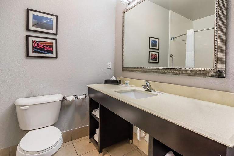 Bathroom 4, Comfort Suites St Charles - St Louis, Saint Charles