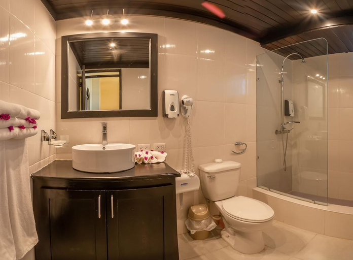 Bathroom 3, Hotel Plaza Europa, Sosua