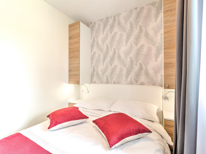 Bedroom 2, Mobile Home in Banjole near Beach, Medulin