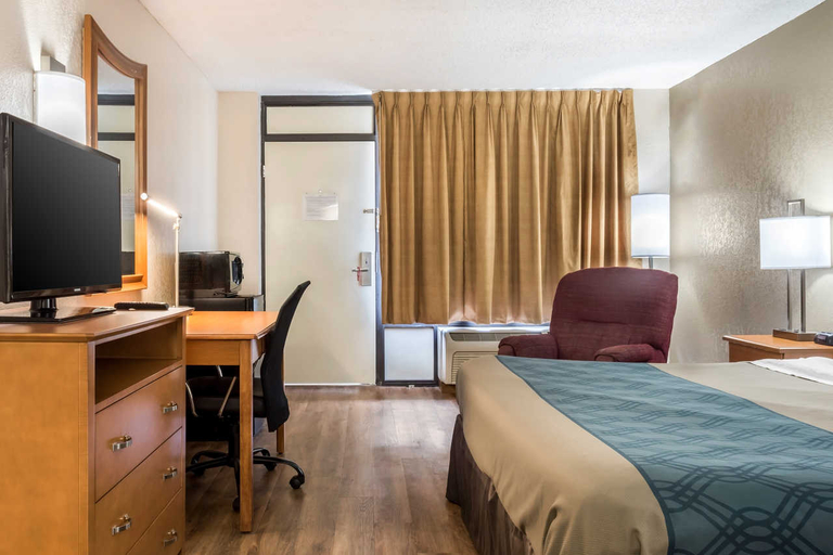 Bedroom 3, Econo Lodge Live Oak, Suwannee