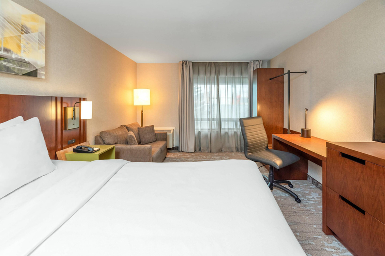 Bedroom 4, Comfort Inn Winnipeg Airport, Division No. 11