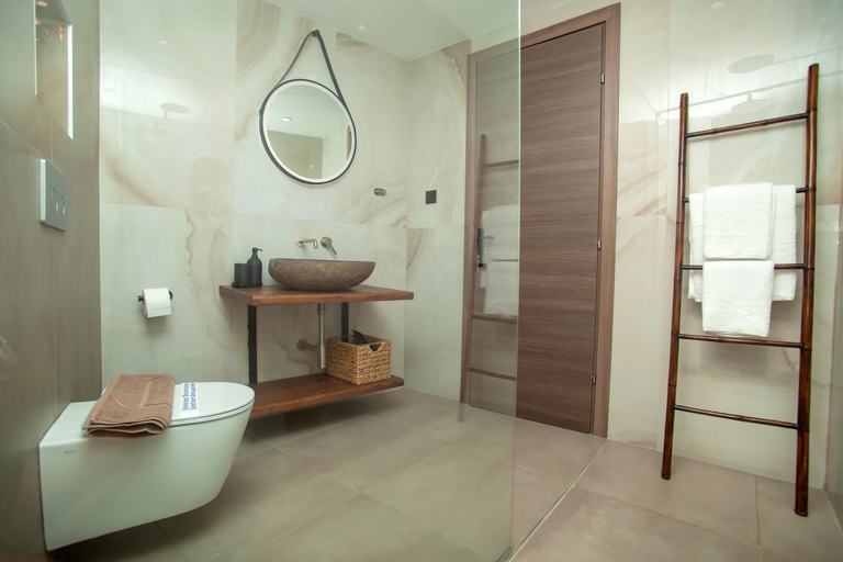 Bathroom 3, Kotinos Apartments, Central Macedonia