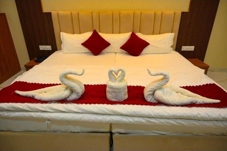 Bedroom 2, Hotel Dinanath, Sikar