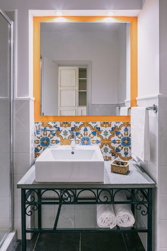 Bathroom 4, Mangia's Selinunte Resort, Trapani
