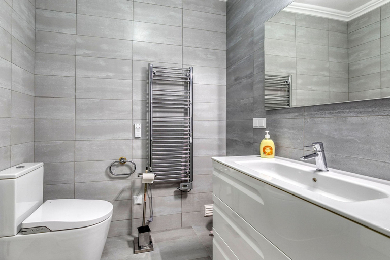 Room 3, 61B Gramacho Apartment IN THE Heart OF Gramacho, Lagoa