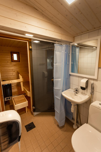 Bathroom 4, Motelli Rovaniemi, Lapland