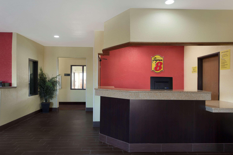 Public Area 2, Super 8 by Wyndham Lees Summit, Kansas City