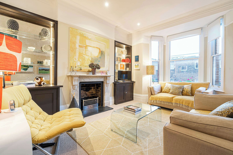 Room 1, Lovely 1 Bedroom Flat in Chelsea, London