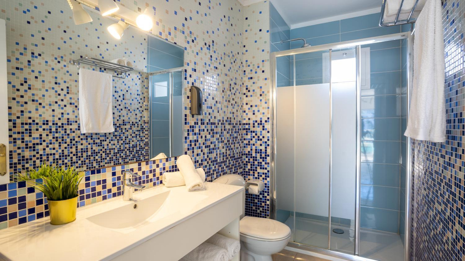 Bathroom, Tabbu ibiza apartments, Baleares