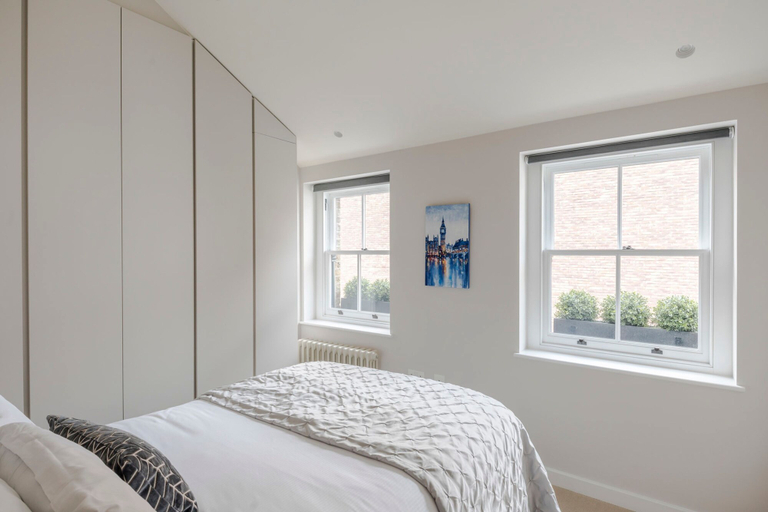 Room 2, The Tranquil Den - Regent s Park - by Frankie Says, London