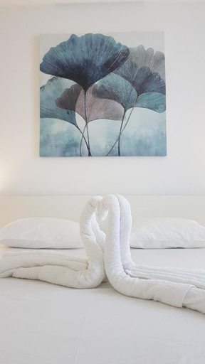 Others 4, Apartment Sombrero 2, Senj