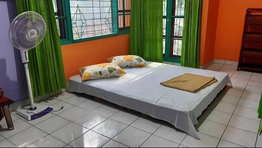 Bedroom 3, Guest House Dorm Floressa, Sikka