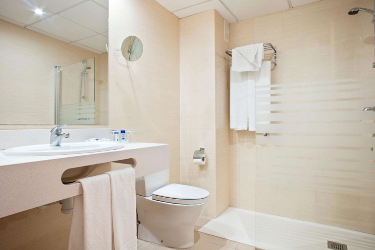 Bathroom 4, Hotel Best Cambrils, Tarragona