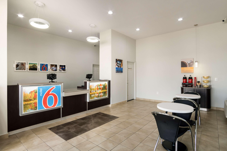 Public Area 3, Motel 6 Lexington, KY - Airport, Fayette