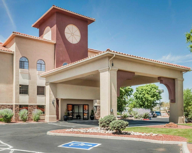 Exterior & Views 1, Quality Inn & Suites Albuquerque West, Bernalillo