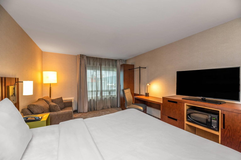 Bedroom 3, Comfort Inn Winnipeg Airport, Division No. 11