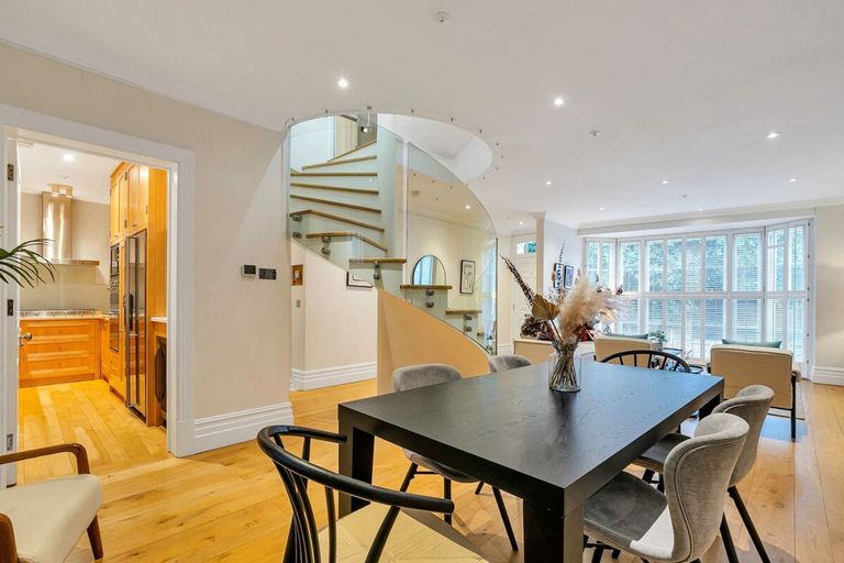 Room 4, Belgravia Luxe 4bed Mews With Roof Terrace, London