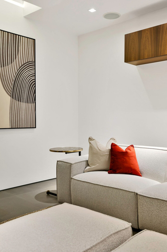 Room 5, Paddington Luxury 3-bed Mews Private Cinema Gym, London