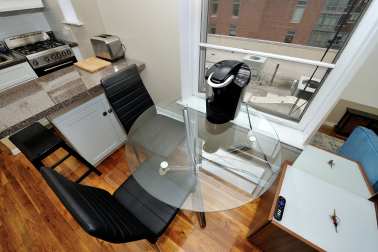 Room 2, Charming 1BR in Murray Hill Kips Bay - Perfect for 2, New York