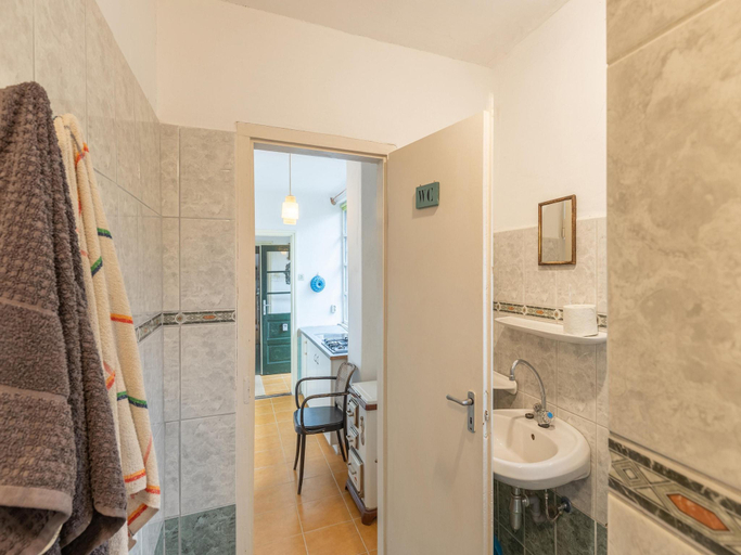 Bathroom 3, Cosy holiday home near Basilica, Szob