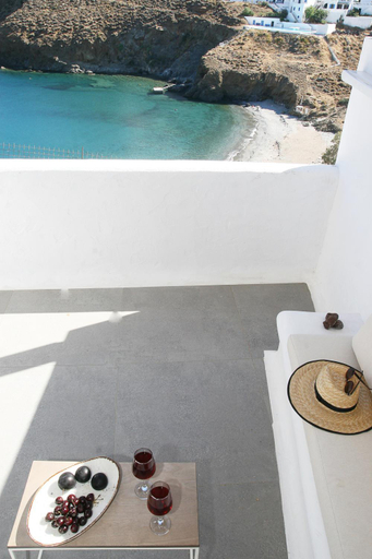 Sport & Beauty, 5 Traditional Suites, South Aegean
