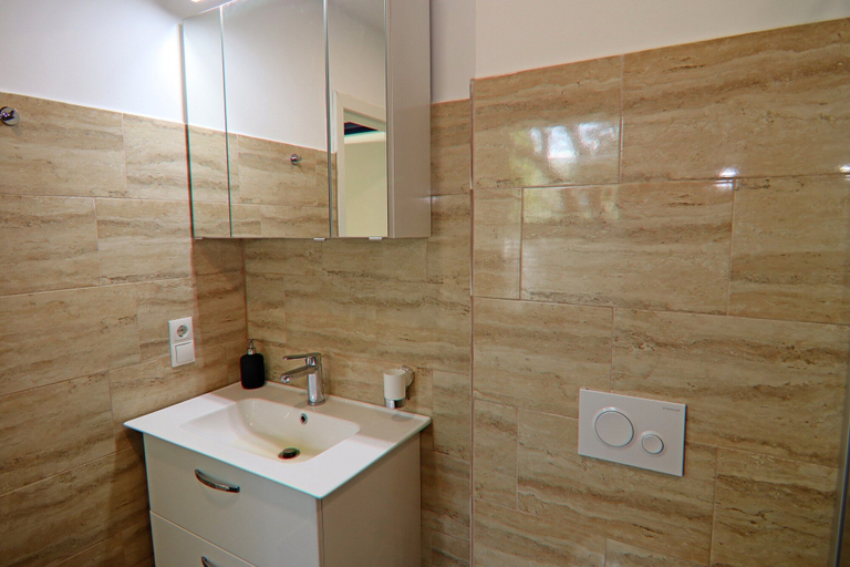 Bathroom 2, Doppelhaushalfte Seestern, Lohmen, Rostock