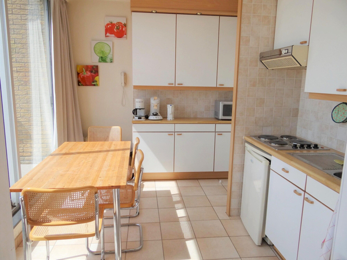 Others 2, Apartment in Nieuwpoort With Beach Access, West-Vlaanderen