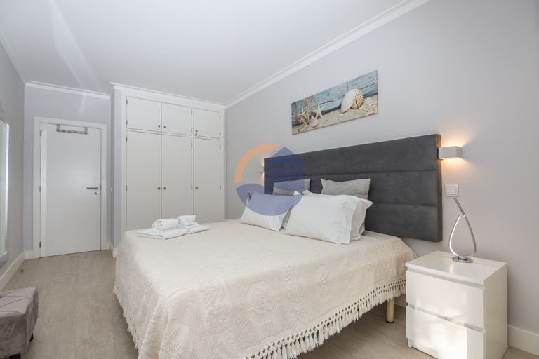 Room 5, 45, Portimão