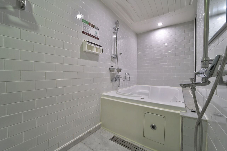 Bathroom 6