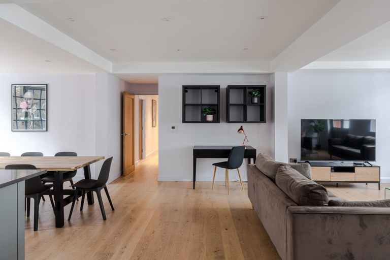 Room 4, Law Order - Farringdon - by Frankie Says, London
