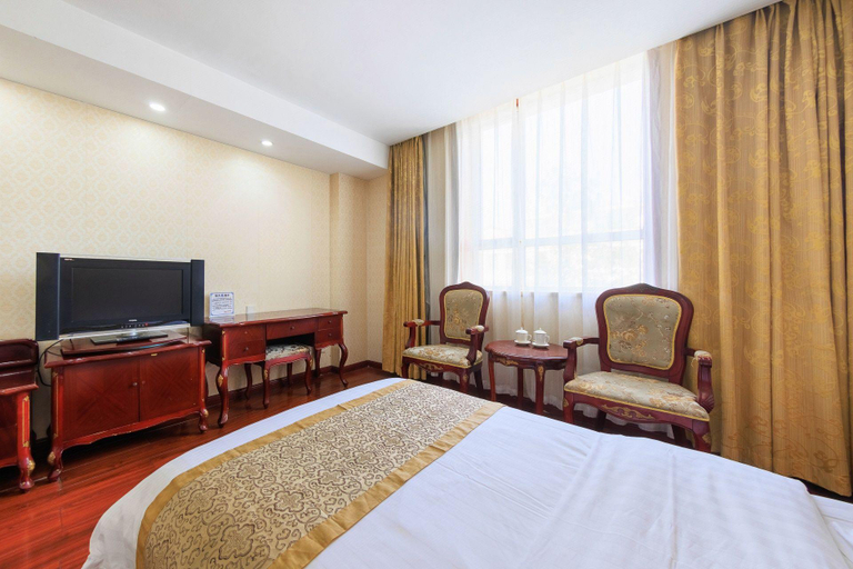 Bedroom 2, Beijing Century Mountain Hotel, Beijing